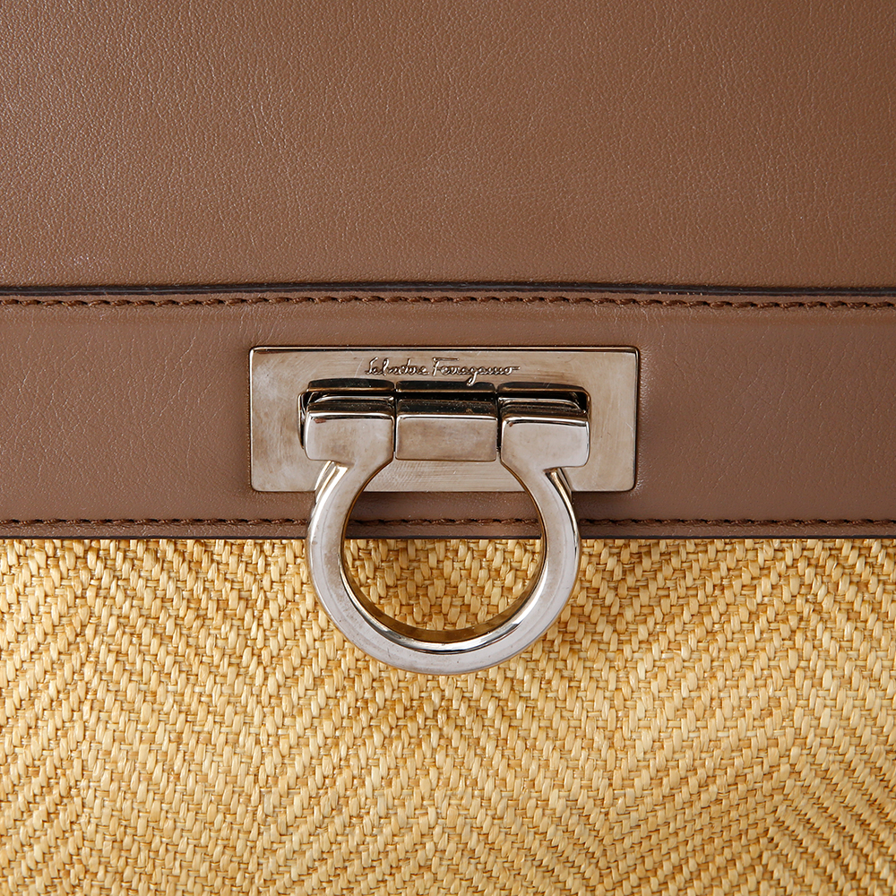 FERRAGAMO(USED)페레가모 간치니 라탄 플랩 토트겸 숄더백